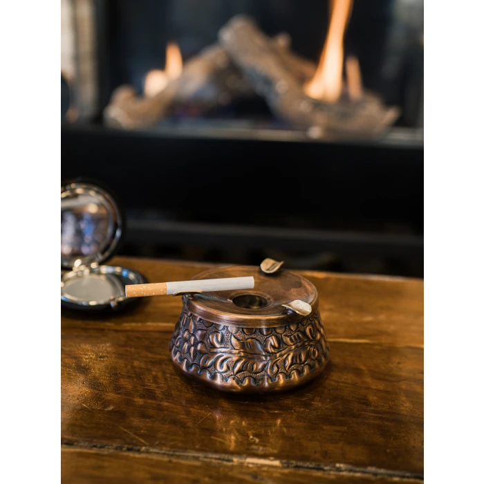 Bakır Kül Tablası Kabartmalı Model Oksit Renk