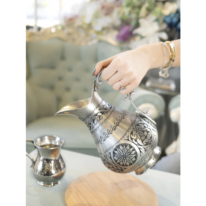 BAKIR SÜRAHİ NAKIŞ İŞLEME ÇİÇEK DESEN