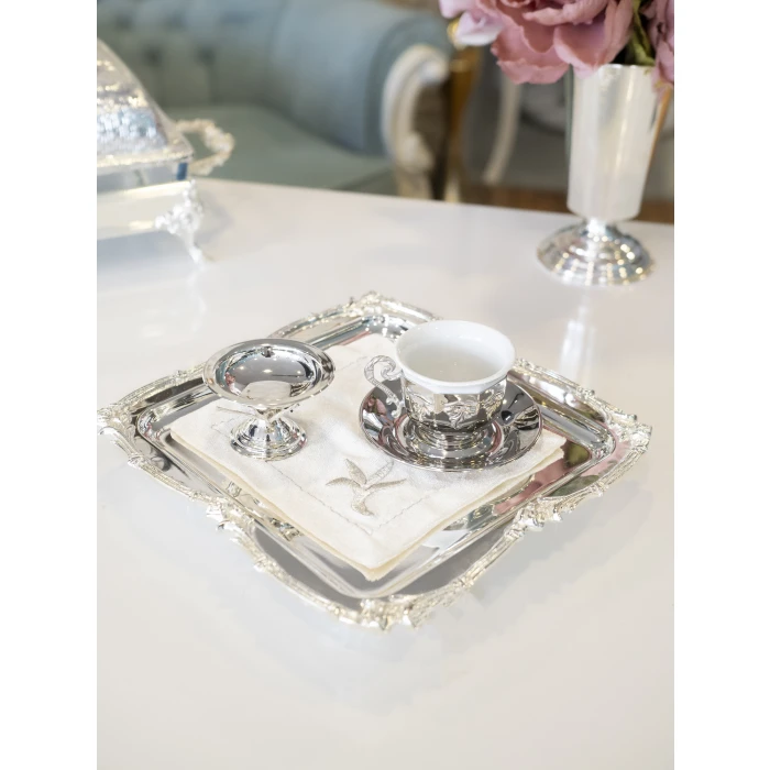 GÜMÜŞ KAPLAMA SUNUM TEPSİSİ GÜL BORDÜRLÜ MODEL KARE FORM