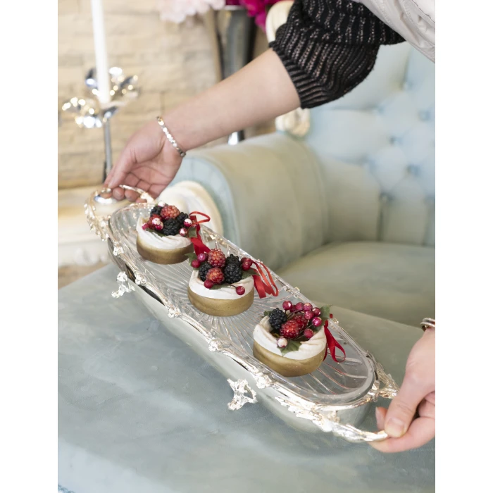 GÜMÜŞ KAPLAMA KESME KRİSTAL CAMLI OVAL SUNUMLUK GÜL BORDÜRLÜ