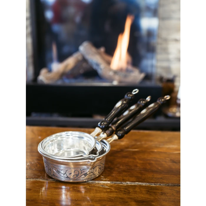 BAKIR SOS TAVASI 3LÜ OYMA NAKIŞLI MODEL GÜMÜŞ RENK