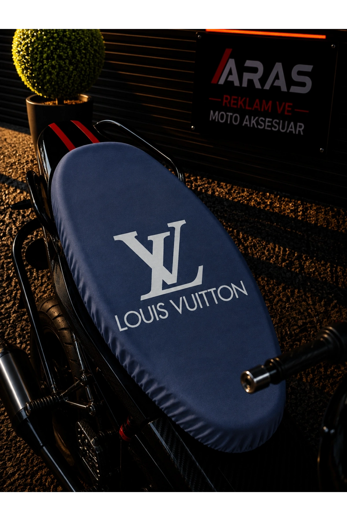 LV MOTOSİKLET SELE KILIFI