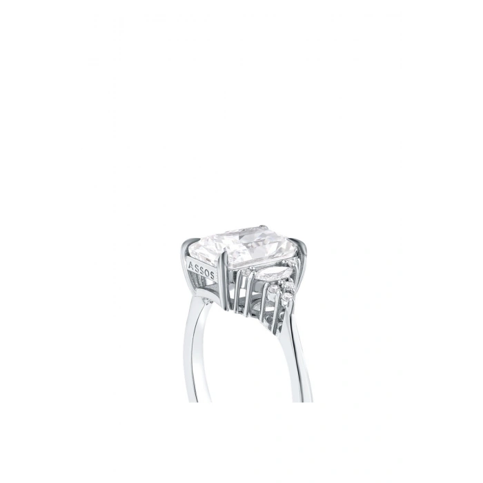 0.24 Karat Violet Emerald Kesim Pırlanta Yüzük